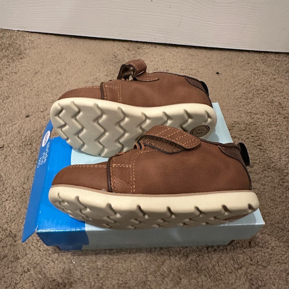 New Tan Stride Rite Toddler Shoes